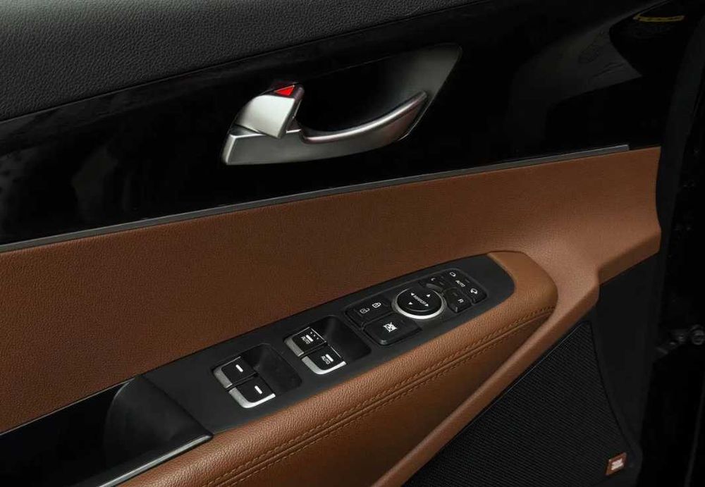 Продам Kia Sorento 2017 2.2 дизель в максимальній комплектації