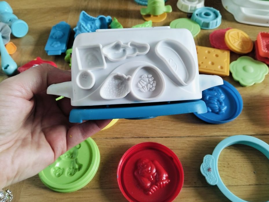 Zestaw foremek do ciastoliny toster dentysta makarony