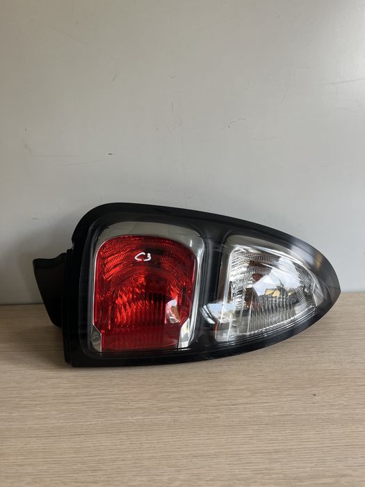 CITROEN C3 PICASSO lampa lewa tył