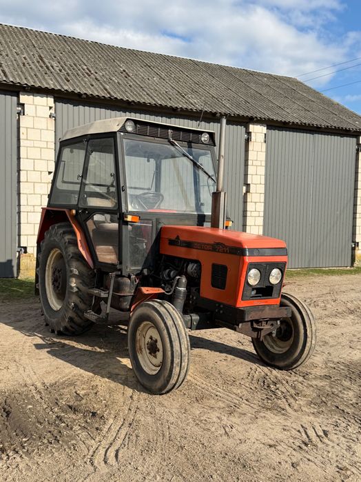 Ciągnik rolniczy Zetor 7211