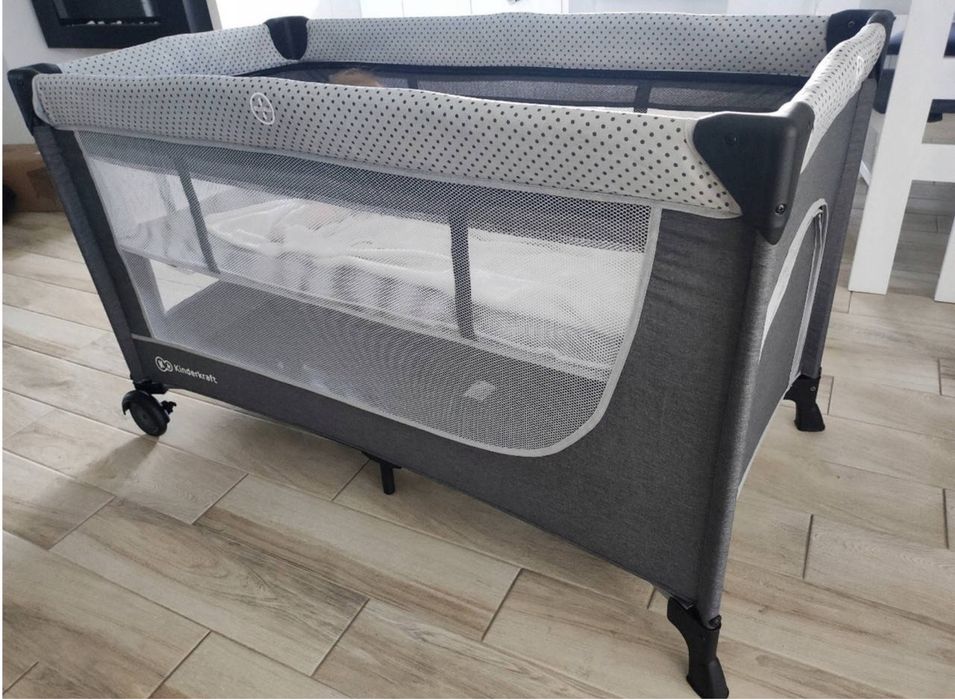 Манеж-ліжечко Kinderkraft 2в1 сірий з колесами