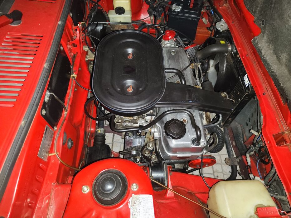 Mazda 323 — fotografia 4