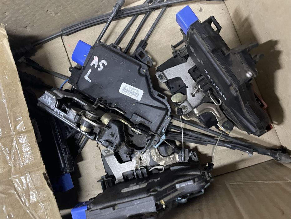 Замок дверей passat skoda golf  b6 b7 b8 superb 2 3 шкода а5 а7 тур