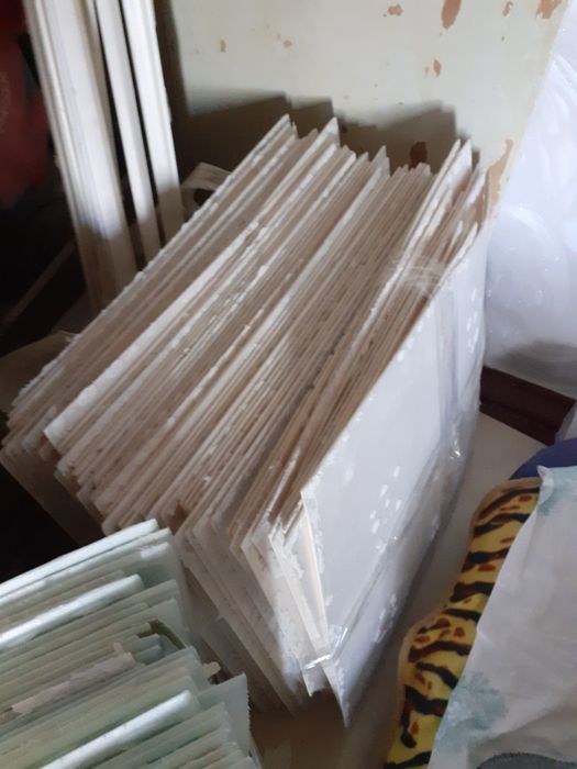 Продам плитку для потолка бу