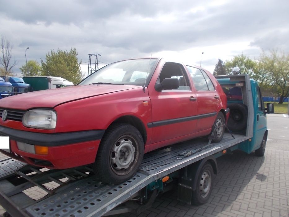 Volkswagen Golf III,1,9TD,5 drzwi,czerwony,manual,na części
