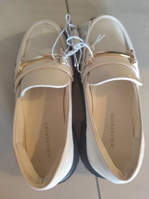 Buty dziewczęce r.30 Reserved