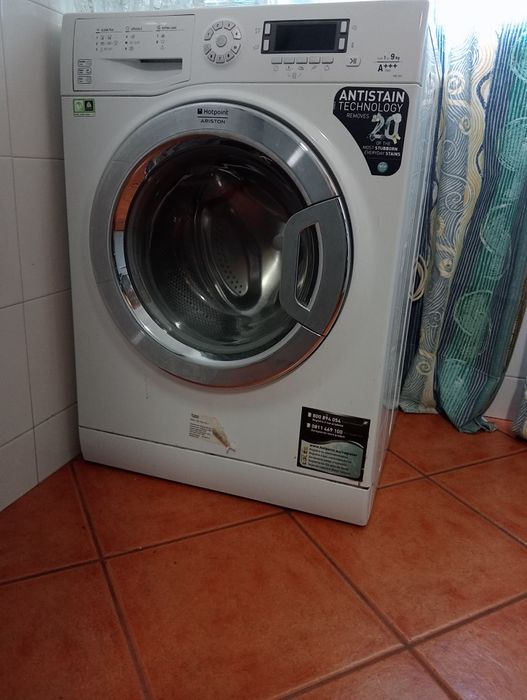Máquina  lavar roupa  Hotpoint Ariston Mod. FMD 923.  Negociavel
