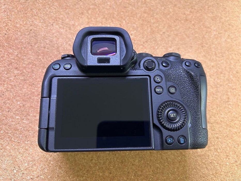 Canon R6 Full-Frame Mirrorless (Nearly New)64740607725697122
