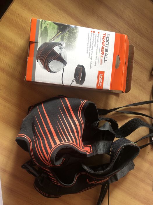 Футбольный тренажер для отработки ударов и передач