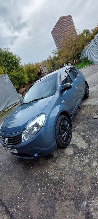 Dacia sandero 1.4 гбо в отличном состоянии. ТОРГ
