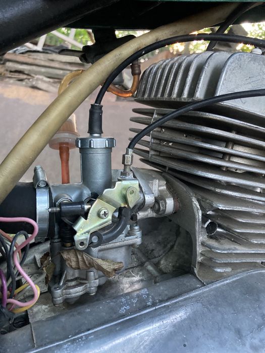 Мотоцикл Восход 3 перебраний мотор-коробка, сів поїхав.