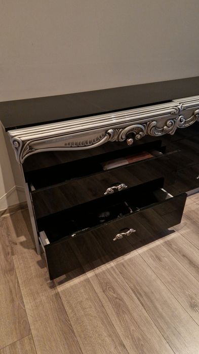 Czarna komoda glamour wysoki połysk 176 cm, 6 szuflad