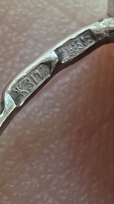 Серьги белое золото 585 оникс Bvlgari вес 7,35