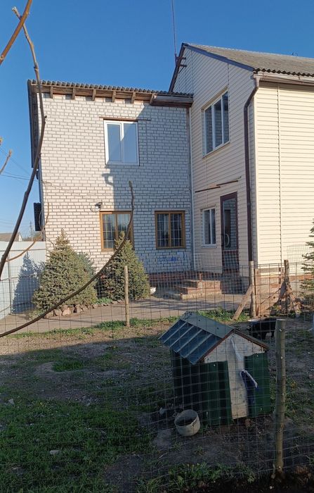 Продам 2х.этажный дом в Коротыче