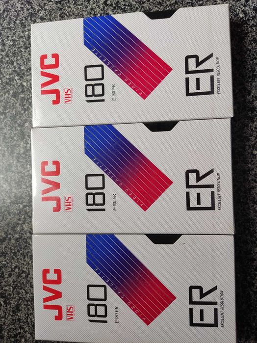 Продам видеокассеты запечатанные JVC VHS E-180 ER