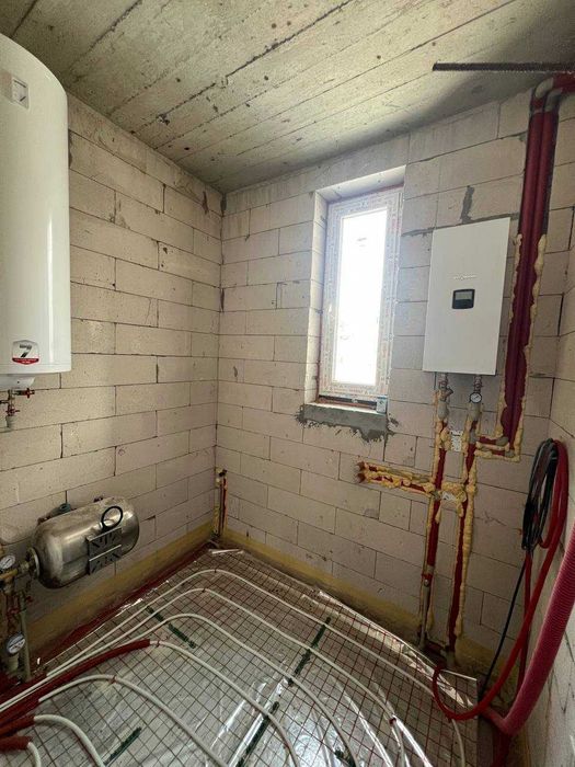 Продається зданий дуплекс з наповненням у Крихівцях.