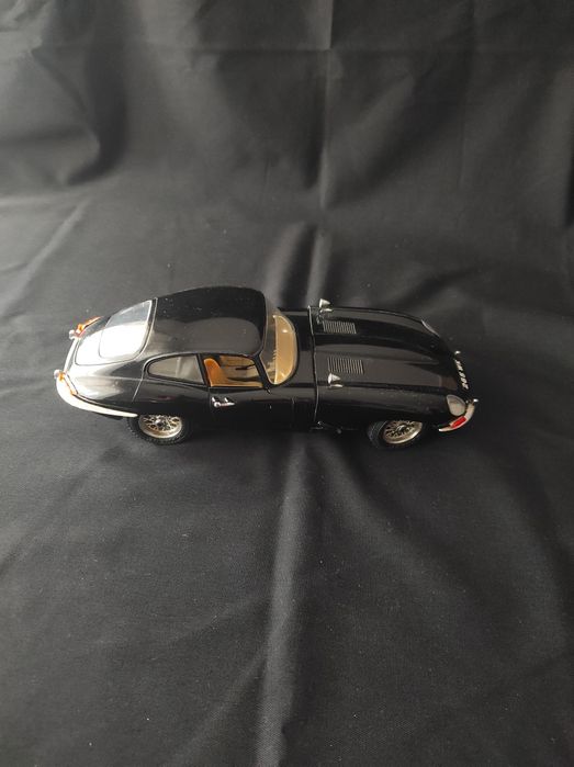 Miniatura Jaguar E