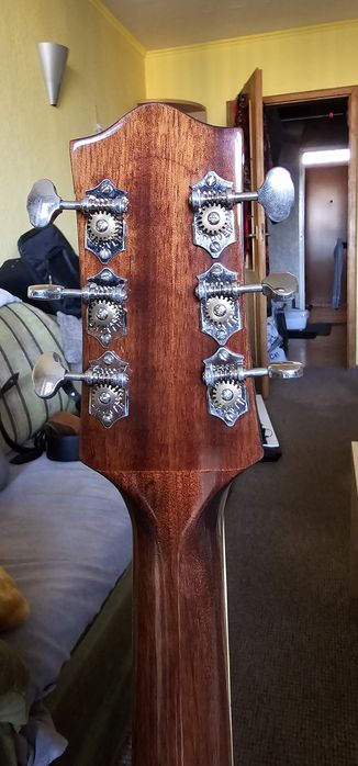The Loar LH280 hollow body (ES175)