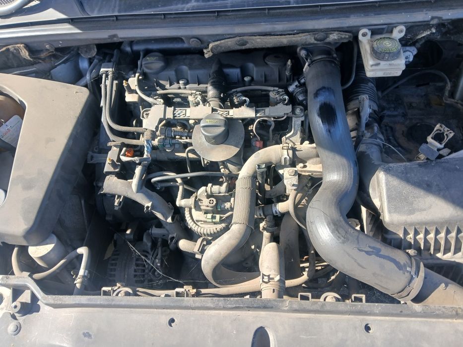 Peugeot 307  2.0hdi maska I inne.