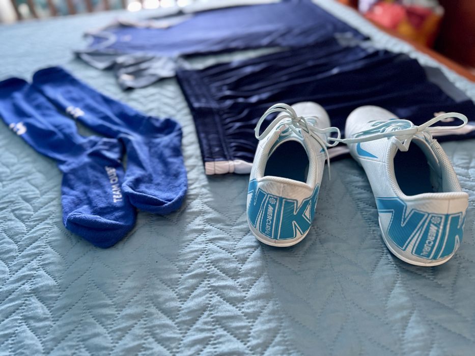 Equipamento Futebol + chuteitas