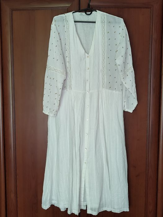 Платьтя,сарафаны  и блузка Zara ,Манго