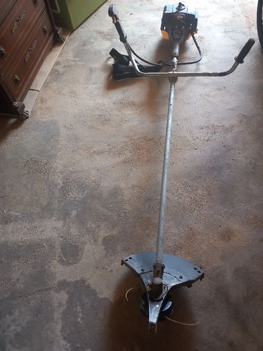 Roçadora usada uma vez, Estói