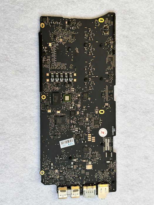 Macbook pro 13 pol 2015 logic board NOVA