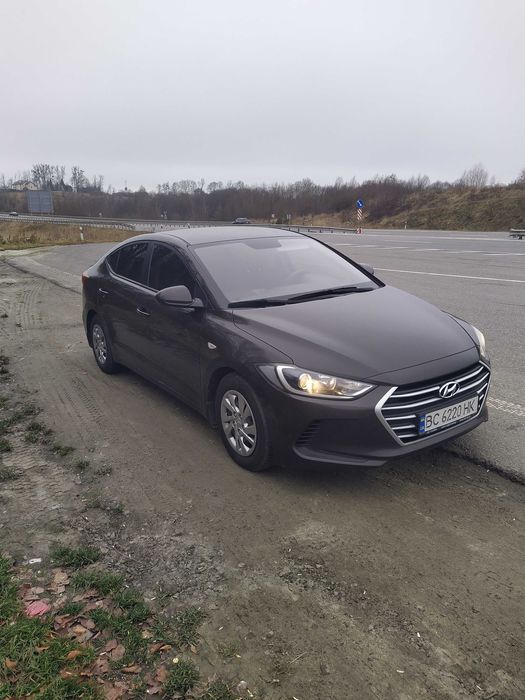 Автомобіль продаж