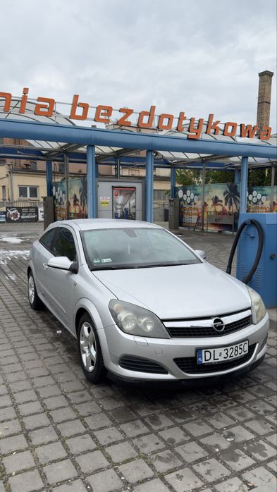 Opel Astra GTC 1.4
