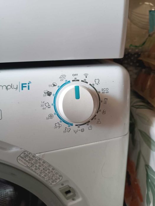 Máquina de lavar Candy SmartPro 10kg 1400RPM Para reparação ou peças