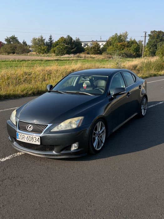 Lexus IS220