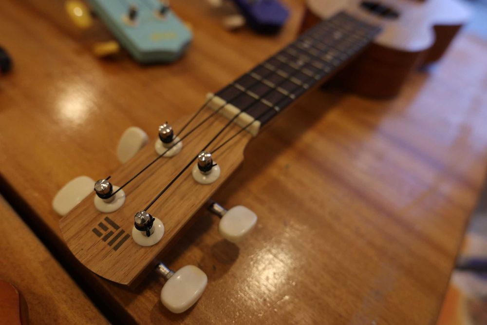 Ukuleles usados em bom estado.