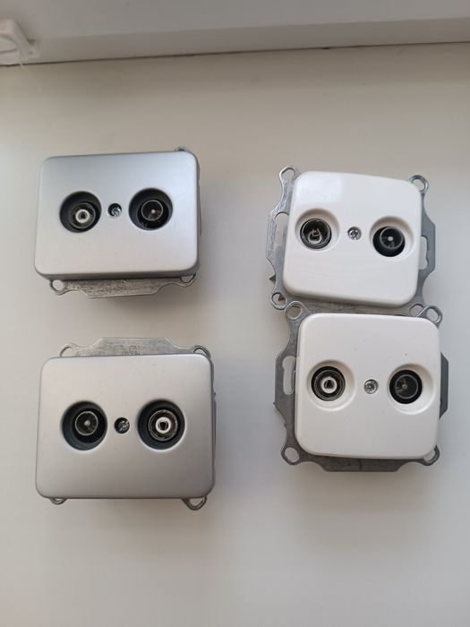 Телевізійна розетка Hirschmann EDU 04 F привезена з Німеччини