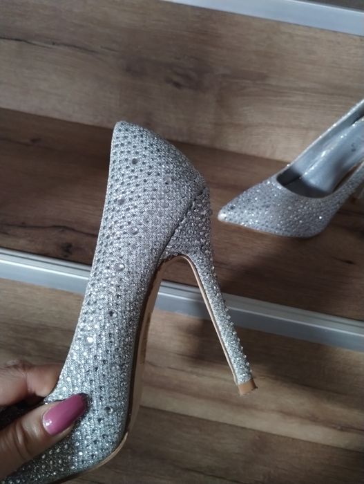 Szpilki srebrne z cyrkoniami