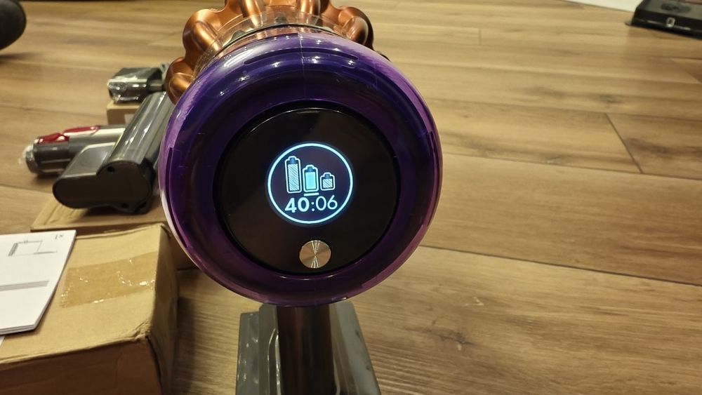 Пилосос Dyson v15. Новий