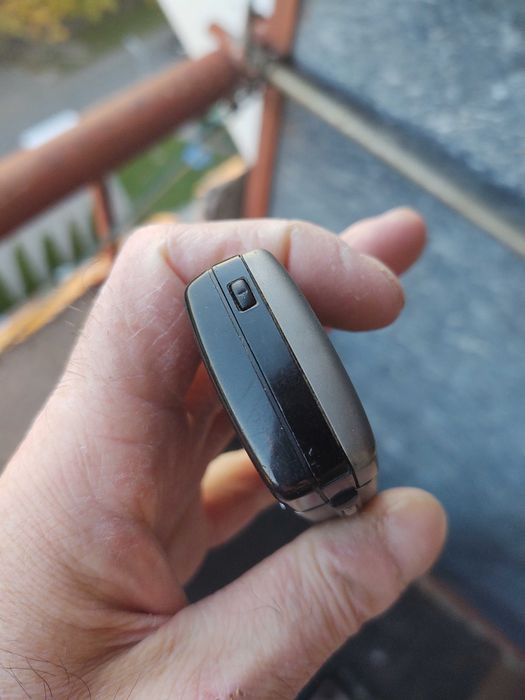 Nokia 8910.    .