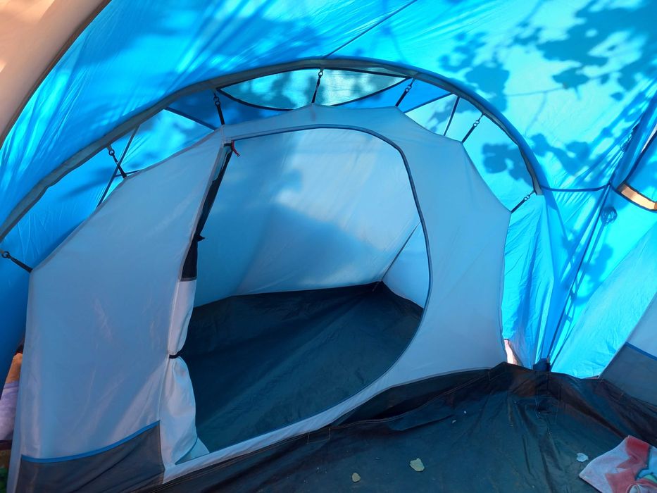 vendo tenda da quechua  T3 . usada 3 vezes  150 €