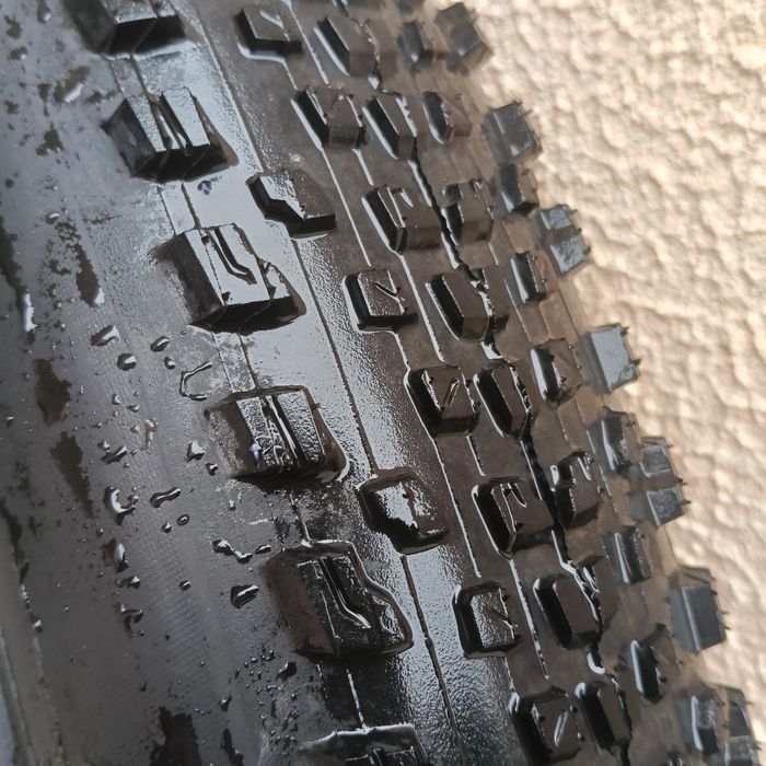 Maxxis Rekon Race 29x2.4 tubless ready exo e câmaras de ar 29.