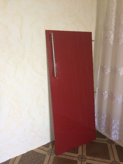 Дверцы для шкафа с креплениями и отличной ручкой