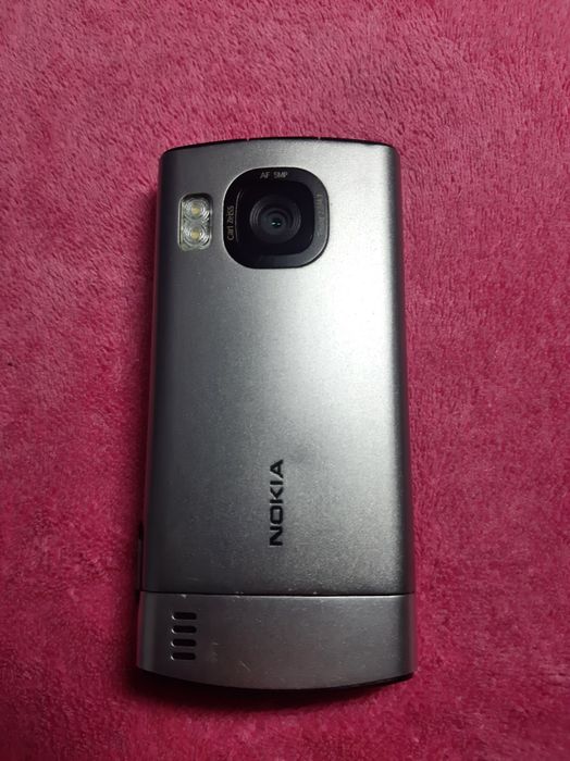Nokia 6700 Slide