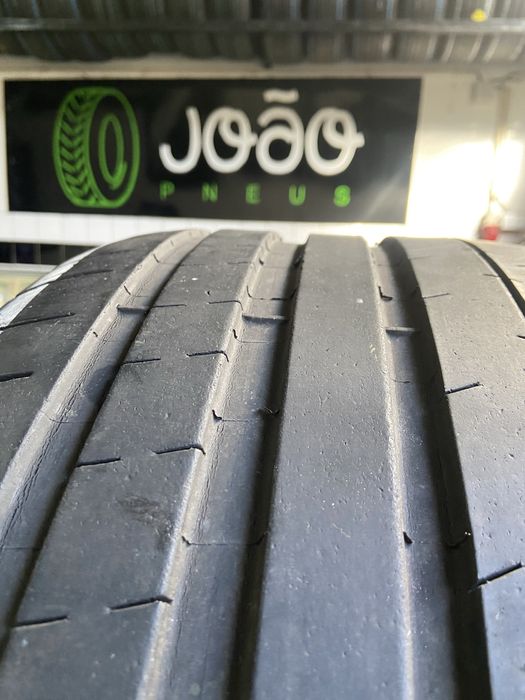 Pneus 255 / 35 R 19 Michelin