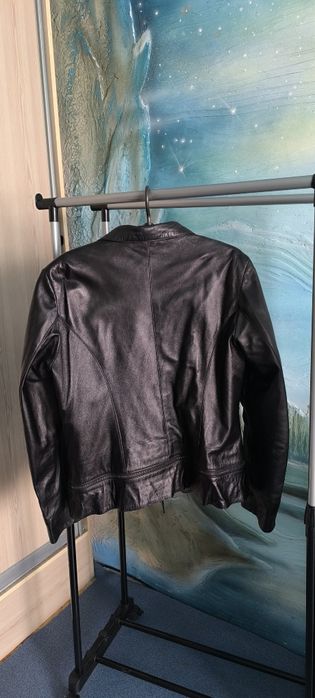 Кожаная куртка ,