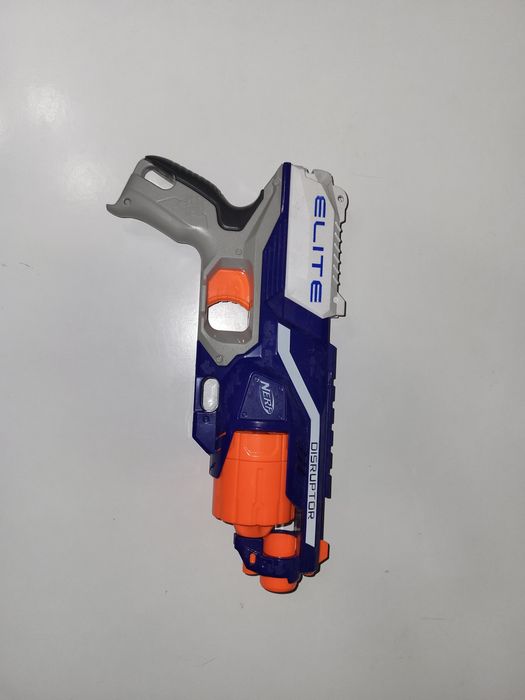 Zabawkowy pistolet, wyrzutnia NERF