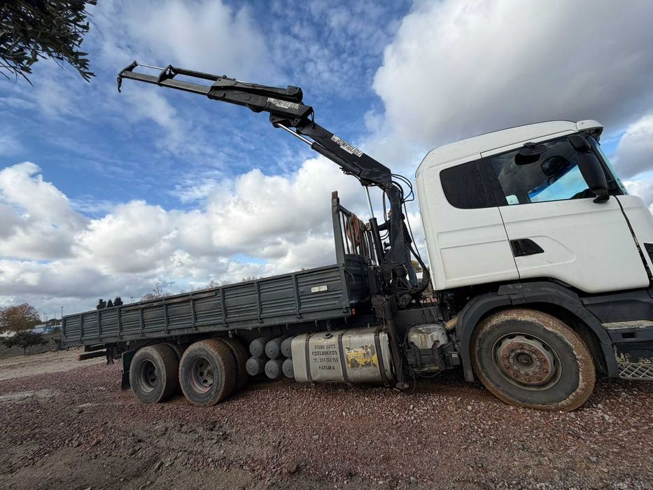 Scania com grua e basculante