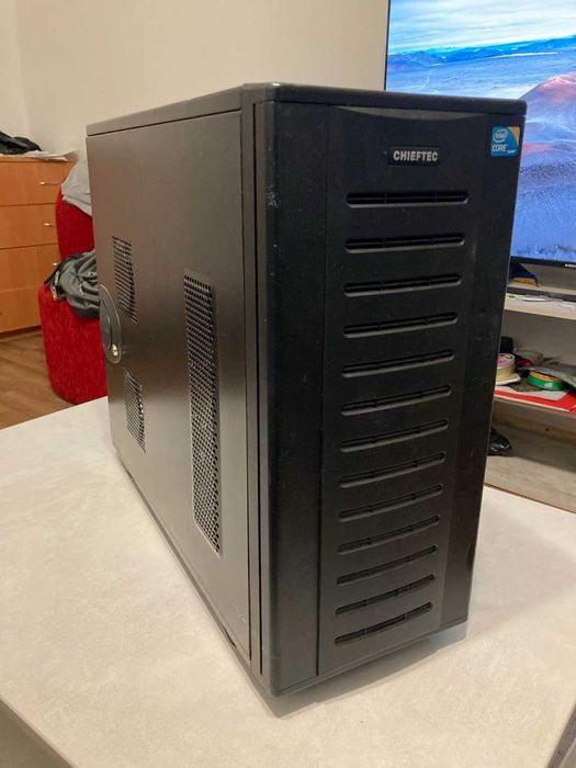 NAS сервер на 10 дисків