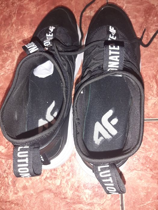Damskie sneakersy rozmiar 423 4F