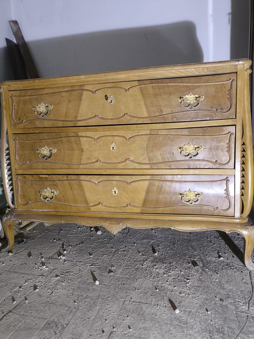 Cómoda antiga de madeira maciça - Modelo clássico ideal para restaurar