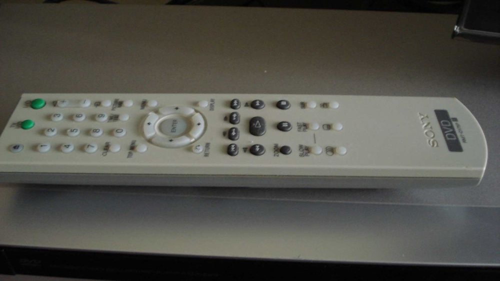 Odtwarzacz SONY CD/DVD DVP NS38 z pilotem, super stan - sprzedam