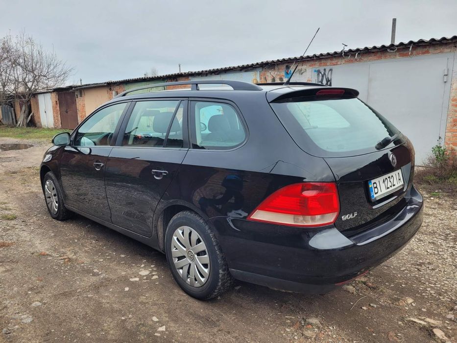 Автомобіль Volkswagen Golf