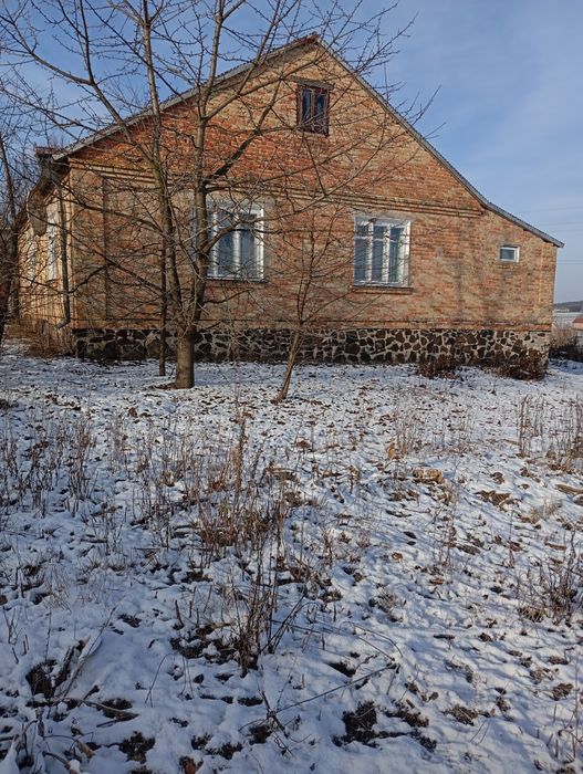 Продам великий будинок  в Луцькому  районі /був Горохівський!